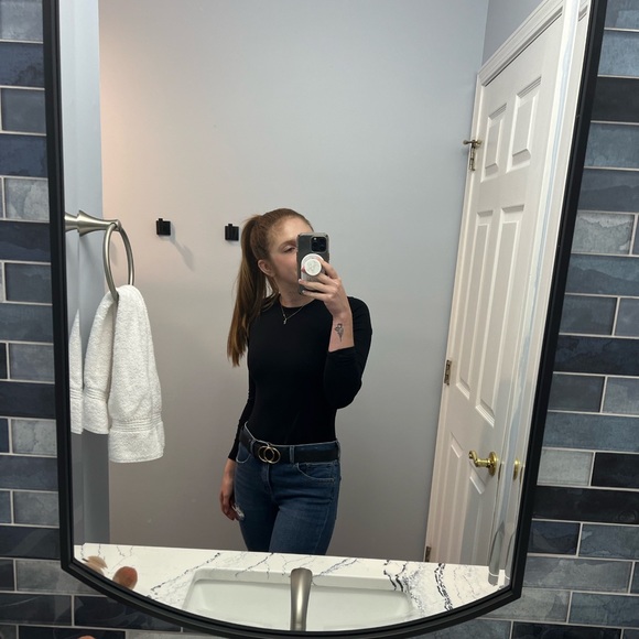 Meet your Posher, Courtney - Picture 6 of 7